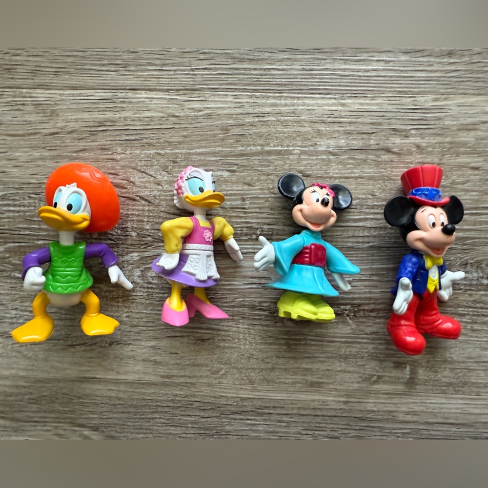 2/$20 Disney 1993 EPCOT Centre Characters